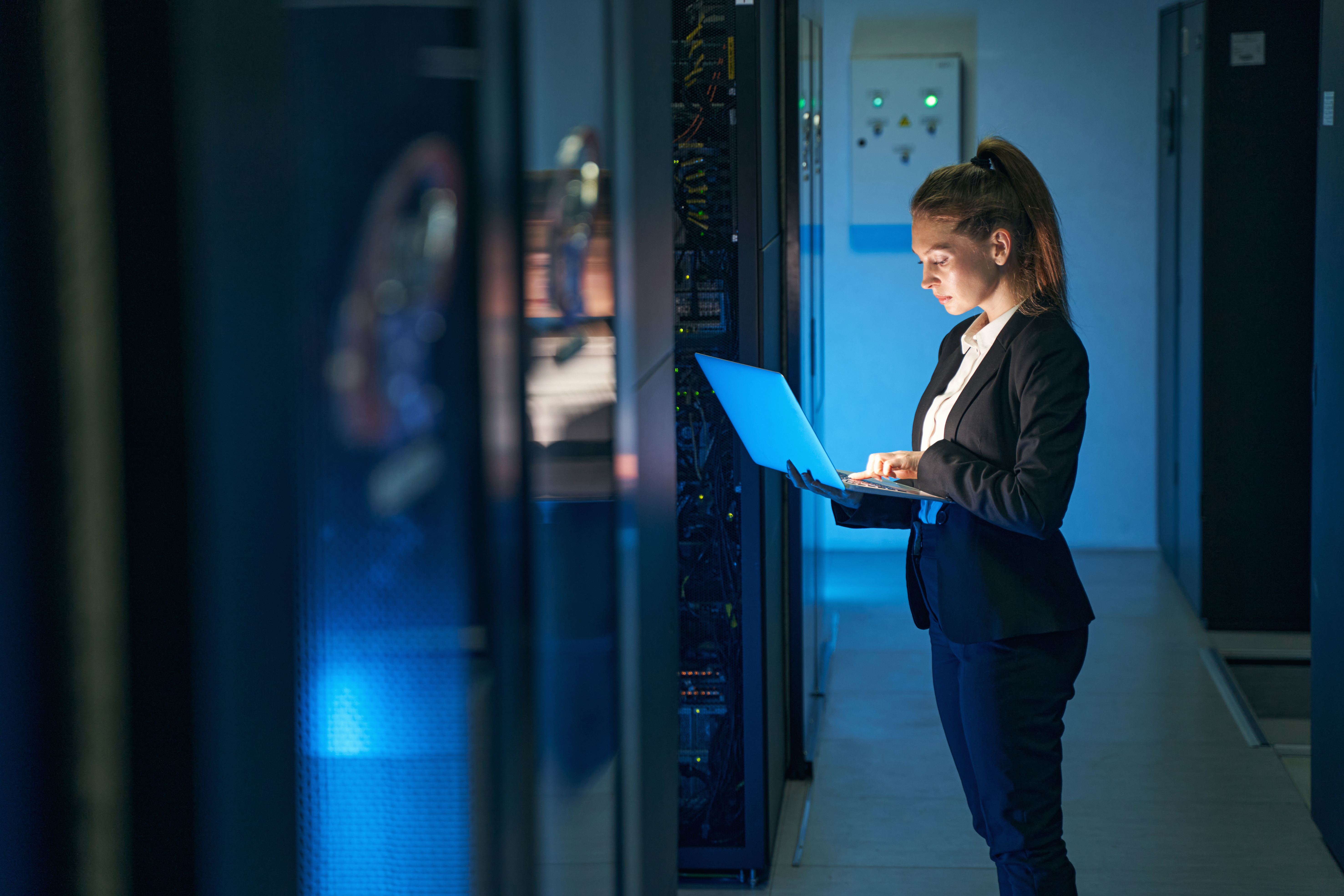 6 major trends for the data center services market in 2024