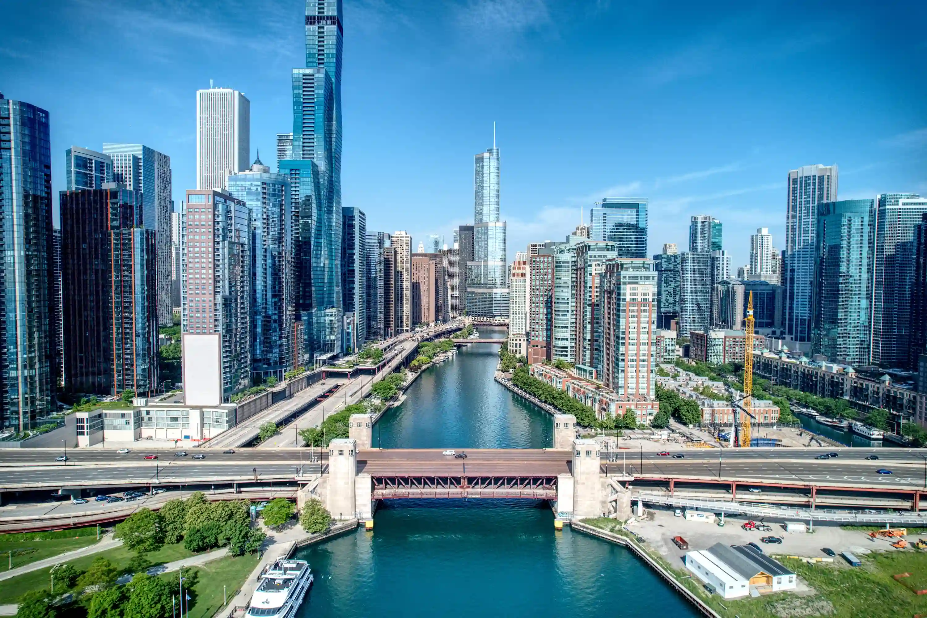 Chicago, glass towers either side of the river